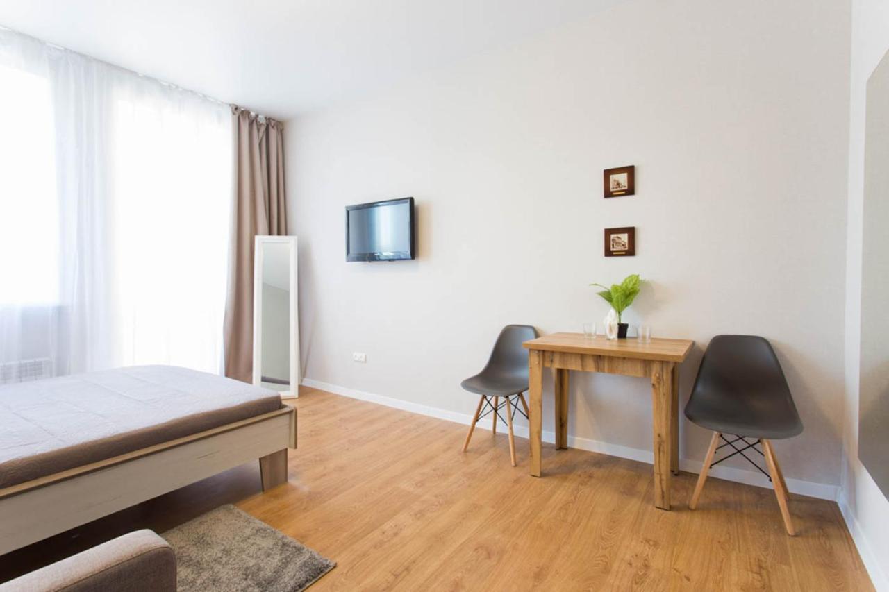 Cozy Apartment Beside Metro Yaroslava Mudroho, Universytet - Chernyshevska Str 95-6 Charkiv Esterno foto