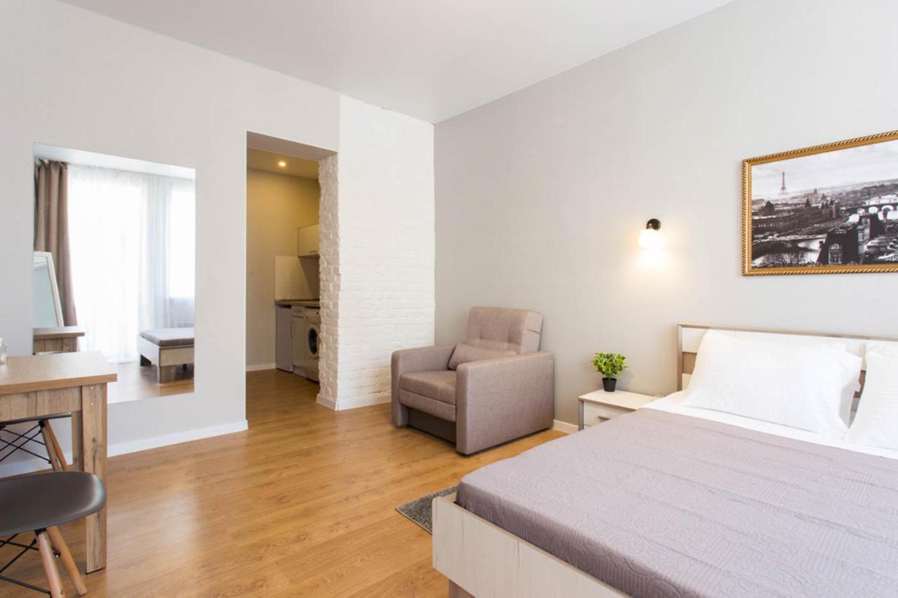 Cozy Apartment Beside Metro Yaroslava Mudroho, Universytet - Chernyshevska Str 95-6 Charkiv Esterno foto